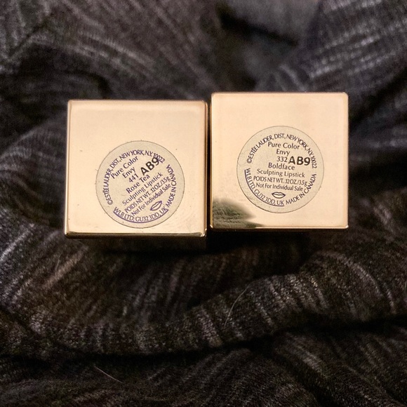 $30 EstLaud PureColorEnvySculpting Lipstick Bundle - Picture 3 of 9